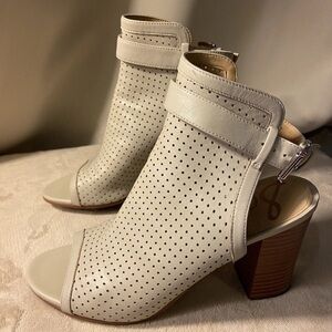 Sam Edelman EMMIE Gray Peep Toe Perforated Heeled Sandals with Block Heel Size 9